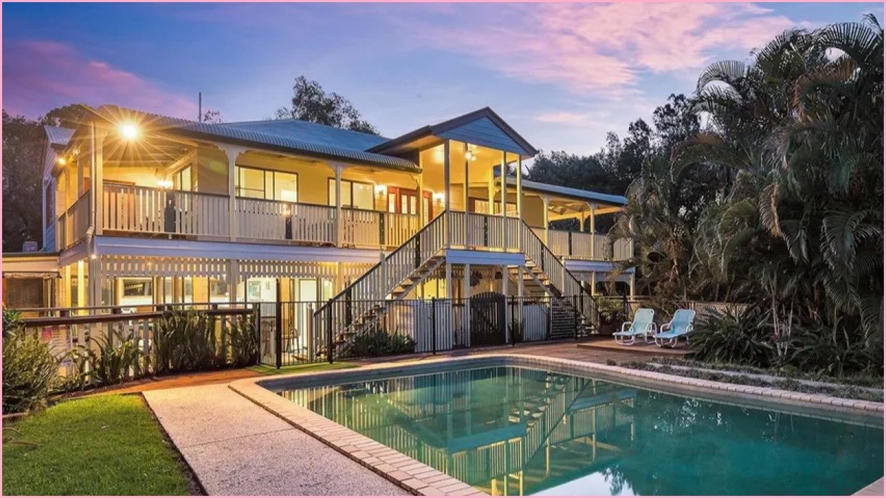 A large Queensland house at sunset.